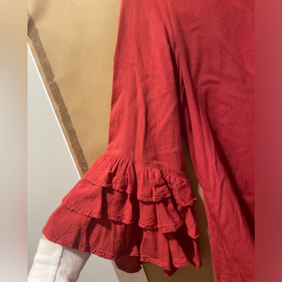 Cropped Bell Sleeve Rust Boutique Colored Key Hole Top. Size Small - Picture 2 of 4